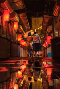 雨の赤横